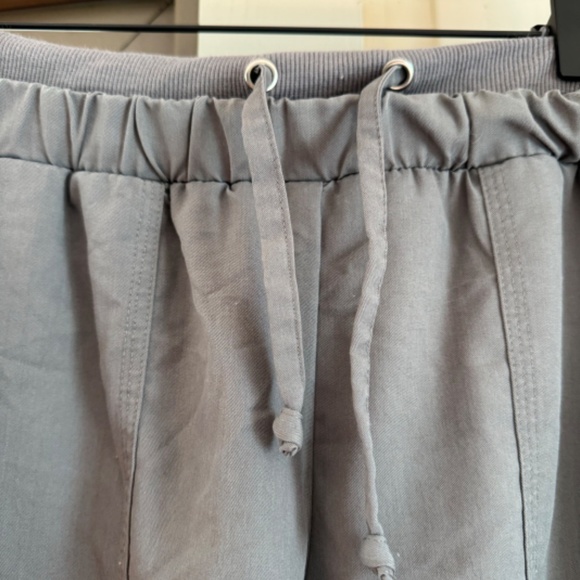 Assorted scrub Pants - Picture 5 of 9